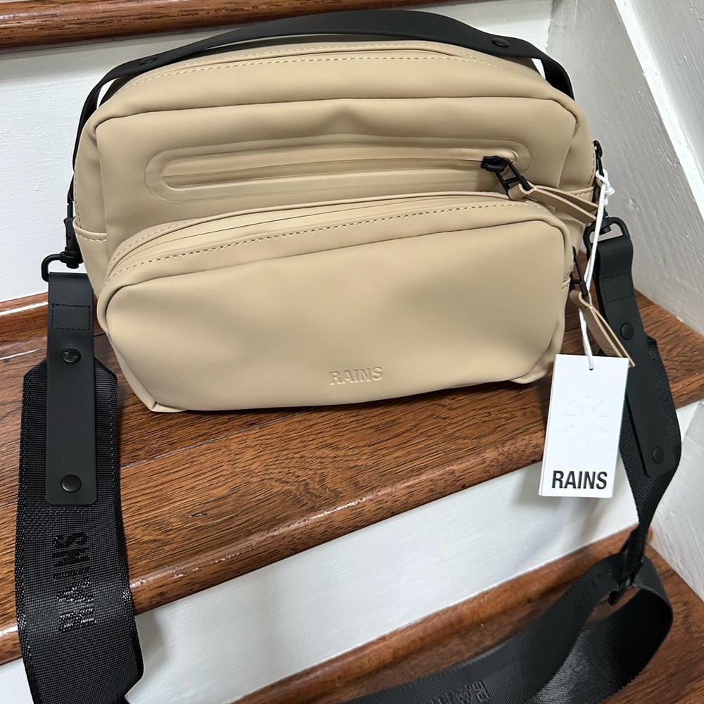 NWT Rains Waterproof Large Cargo Box Bag